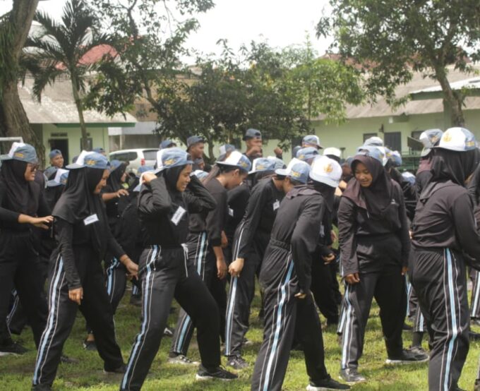 2 Hari 1 Malam, OSIS dan MPK SMAN 1 Durenan Pelajari Dasar Kepimpinan di Kodim 0806 Trenggalek